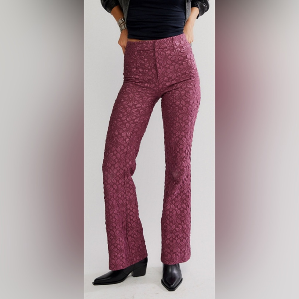FREE PEOPLE Runaway Floral Flare Pants size 6 - Picture 6 of 15